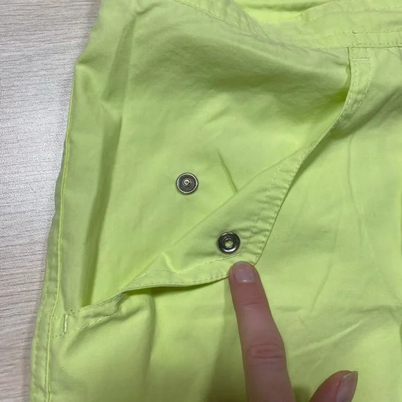 Columbia Women’s Yellow Snap Drawstring No Net Shorts PM - Picture 8 of 10